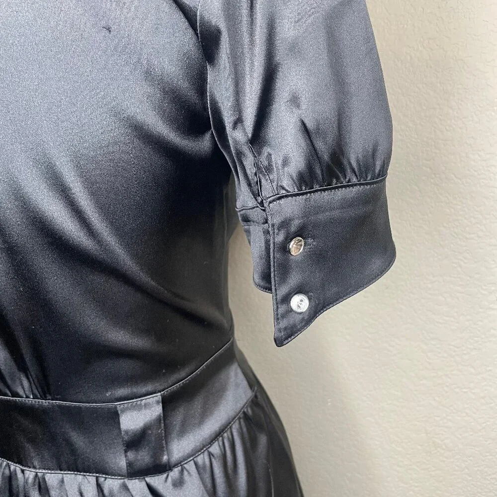 Guess features slinky